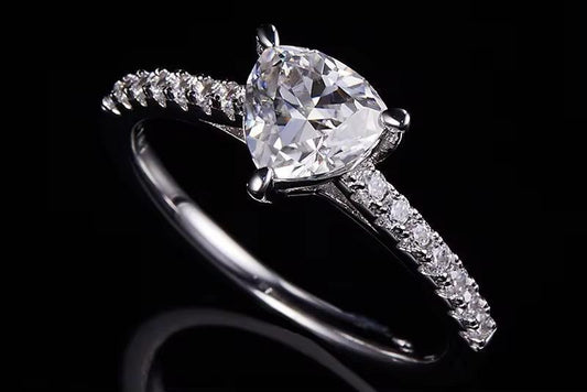 Diamond Heart Adjustable Ring With Led Light Box